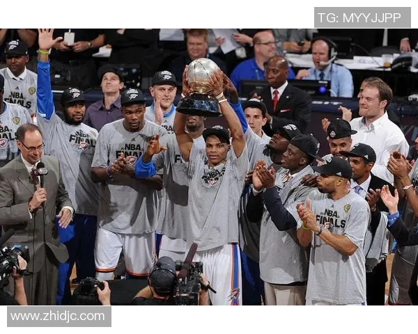 2012年西部决赛第五场雷霆与马刺的激烈对决回顾与分析